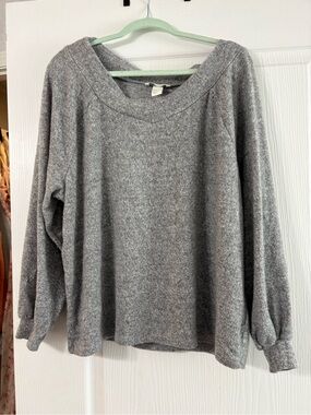 H&M Gray Women's Cozy V-Neck Sweater